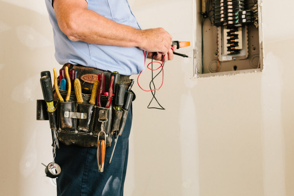 Image of professional electrician in Leesburg VA